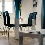 Elbarriocasablanca Апартаменти Нерха